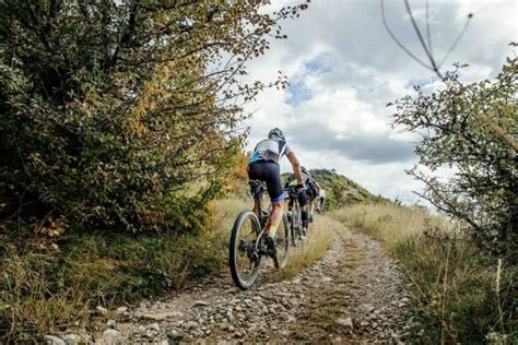 14 Tips for Cycling Uphill For Beginners • Bicycle 2 Work