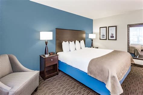 AmericInn by Wyndham Burnsville | Burnsville, MN Hotels