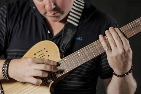 Weekly Workout: How to Use Harmonics to Add Texture to Your Playing ...