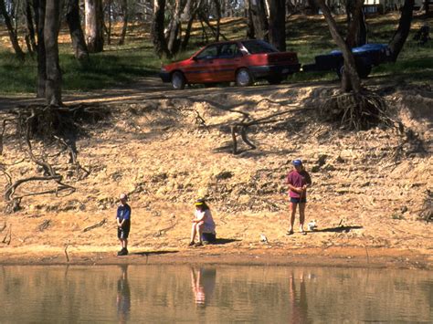 Moama, NSW - Aussie Towns