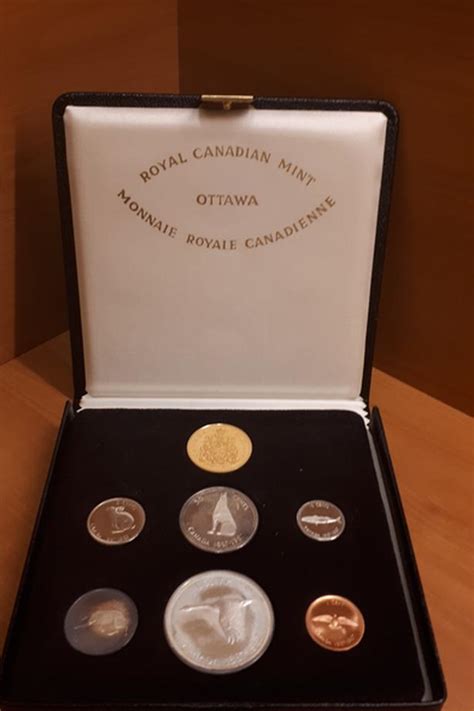 CENTENNIAL (1867-1967) CANADIAN MINT SET 6 COIN SET PLUS $20 GOLD PIECE Outside Victoria, Victoria