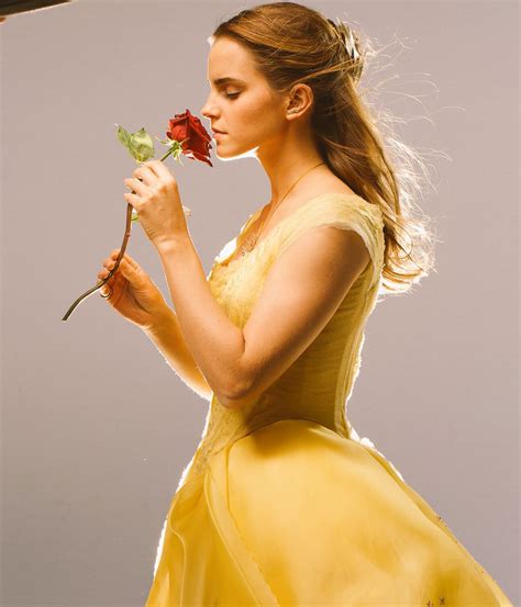 New pic of Emma Watson from 'Beauty and the Beast' - Beauty and the ...