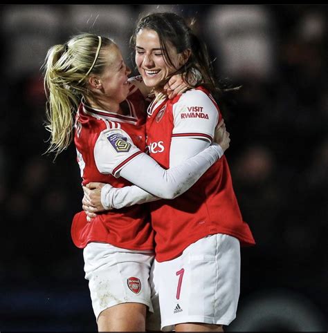 Danielle van de Donk & Beth mead | Arsenal ladies, Womens soccer ...