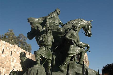 Statue of Saladin, Damascus