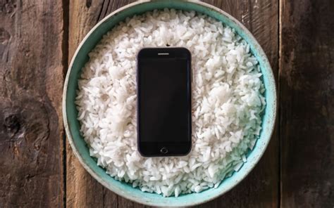 Apple's Official PSA: Ditch the Rice, Save Your Wet iPhone the Right Way