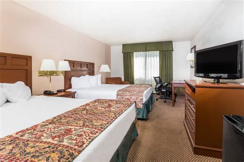 Baymont by Wyndham Yreka | Yreka, CA Hotels