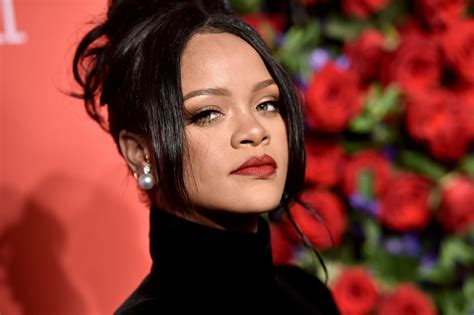 Rihanna’s Fenty Skin-Care Line Officially Has a Launch Date | Glamour