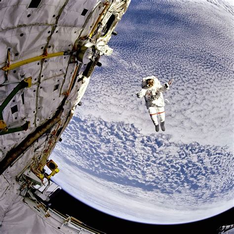 25 Amazing Photographs That Capture Astronauts Make Walking in Space ~ vintage everyday