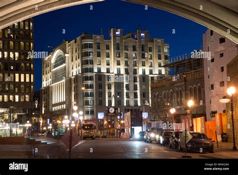 Old Quebec City Night Photographs Stock Photo - Alamy