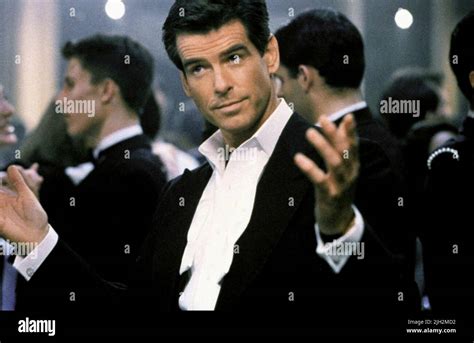 PIERCE BROSNAN, THE THOMAS CROWN AFFAIR, 1999 Stock Photo - Alamy