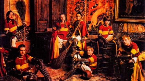 Gryffindor quidditch team in movie 1. : r/harrypotter