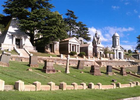 Eden By The Bay: Mountain View Cemetery