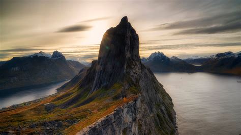 Segla mountain viewed from Hesten in Senja, Norway | Landscape photography