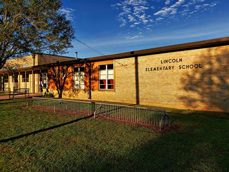 Lincoln Elementary School – Lincoln Elementary – USD 353 School District