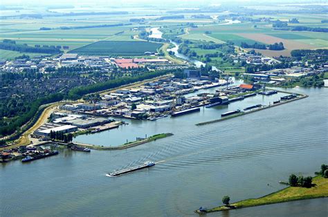 Beatrix Harbor in Werkendam, Southern Holland, Netherlands - harbor ...