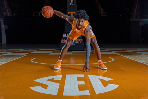 2022 Tennessee hoops target BJ Edwards sets commitment announcement ...