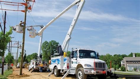 Take a Look Inside a Lineman’s Bucket Truck | T&D World