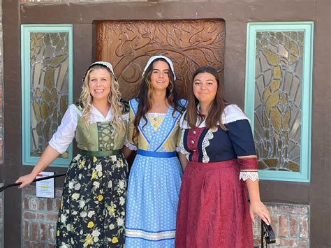 Santa Ynez Valley News: Solvang breaks from tradition with 3 Danish Days maids to preside over ...