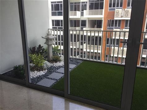 Balcony Artificial Grass: Real-Like Floor Ideas