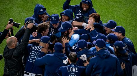 Tampa Bay Rays tie Los Angeles Dodgers in World Series