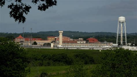 Prisoner killed Sunday at Lansing Correctional Facility: KDOC | Kansas ...