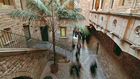 Museu Picasso - Visit Barcelona