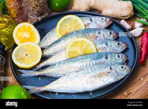 Round scad fish Stock Photo - Alamy