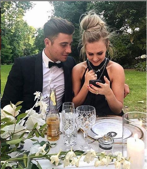 Marcus Stoinis’ off-the-field life with girlfriend Stephanie, friends