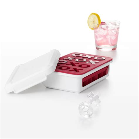 Amazon.com: OXO Good Grips Silicone Ice Cube Tray with Lid, X's and O's ...