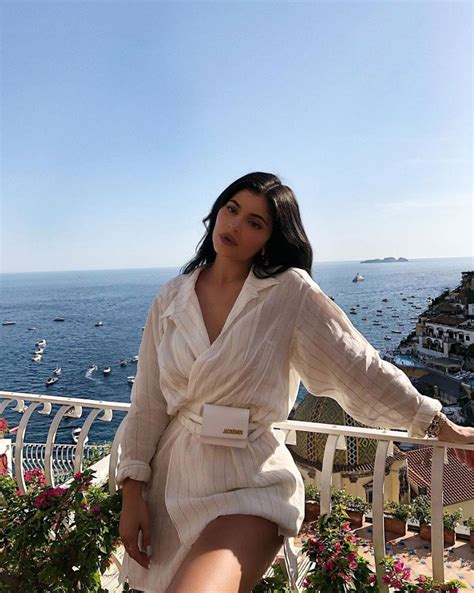 Kylie Jenner Birthday Outfits: Get Her Yacht Looks on a Budget ...