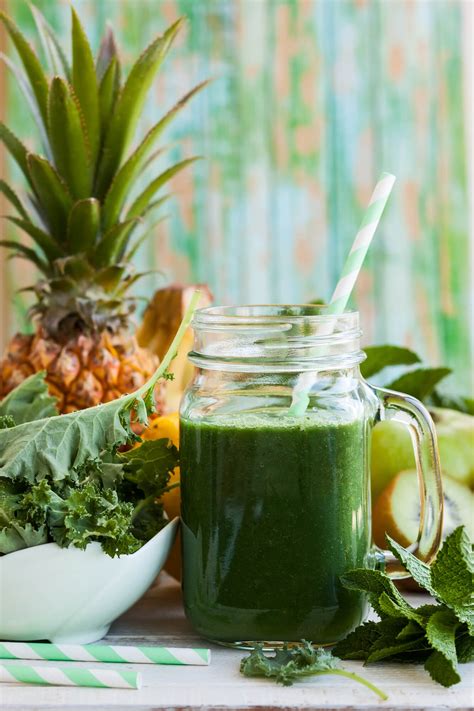 10 Kale Smoothie Recipes That Actually Taste Delicious | StyleCaster