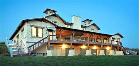 Cleburne Links Golf Clubhouse - Mayse & Associates