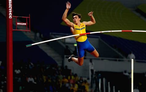 Armand Duplantis sets world outdoor record in Rome