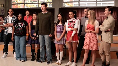 [PHOTOS] 'Glee' Season 6 Cast: Lea Michele, Naya Rivera Then & Now