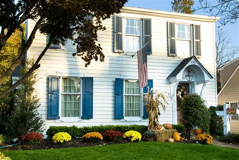 Front Door Colors For Gray House With Black Shutters - ZTech