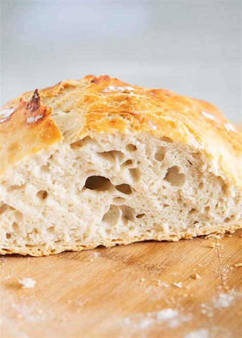 3-Ingredient Dutch Oven Bread (no knead) - I Heart Naptime