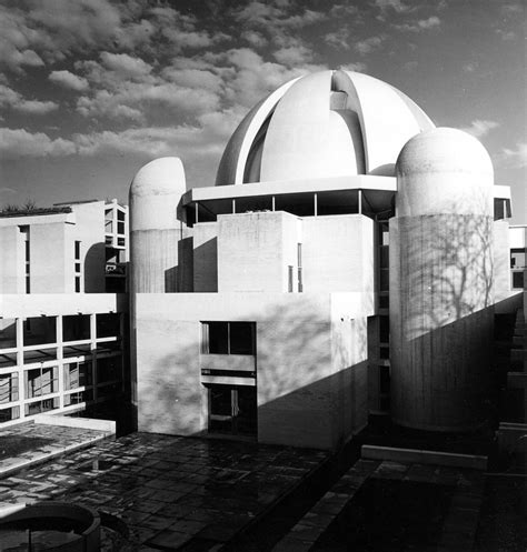 New Hall, Cambridge: the dining hall | RIBA pix