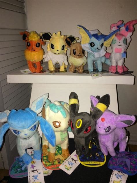 Eevee & Evolutions Plush Lot (Pokemon) Stuffed Animal, Eevolutions ...