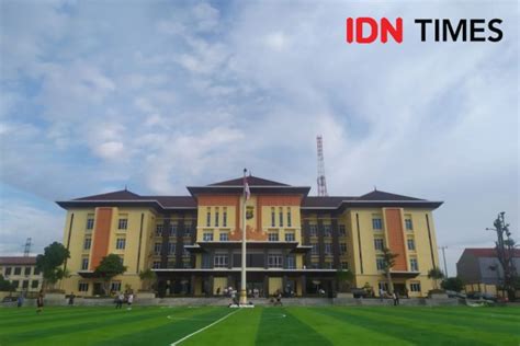 10 Potret Gedung Baru Polda Lampung, Ada Lapangan Futsal Fut