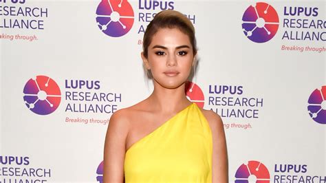 Selena Gomez Opens Up About Diagnosis at Lupus Research Alliance Gala ...