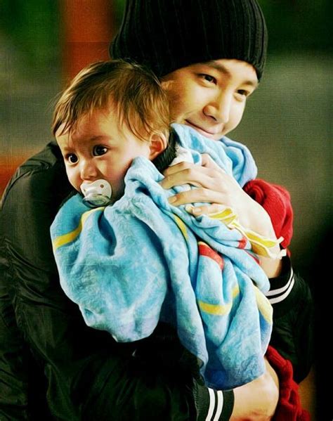 My Korean Films Photos: "Baby and Me". Amazing korean movie =). Love that picture