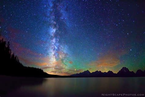 Into The Night Photography: How to Photograph Milky Way NightScapes