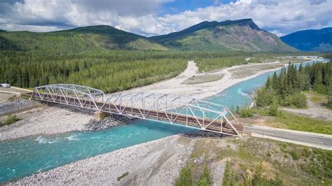 How are the roads when driving to Alaska - Yukon Bridge - GETTING STAMPED