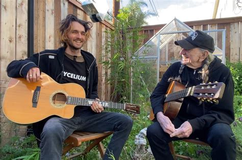 Willie Nelson, Son Micah Collaborate on New Song ‘Die When I’m High’ – Rolling Stone