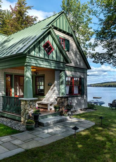 Lakeside Maine Cottage | TMS Architects / Interiors