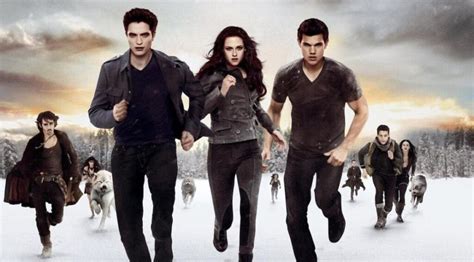 Why Twilight's Bella, Edward & Jacob Love Triangle Was Toxic