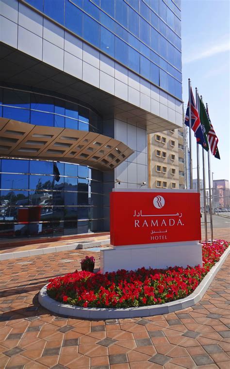 Ramada Hotel Abu Dhabi Corniche - Family Hotels - Al Mina - Abu Dhabi ...