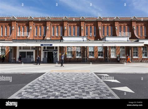 Bournemouth station hi-res stock photography and images - Alamy