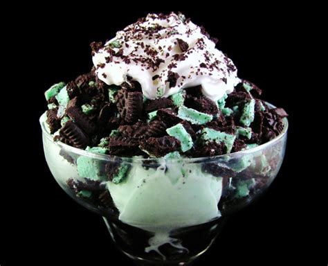 fyeahsundaes: Double Mint Oreo Sundae: Mint... - Kapi Heartlilly