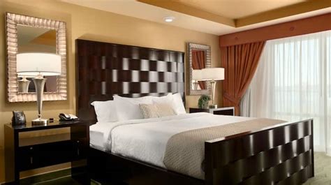 Embassy Suites by Hilton East Peoria Riverfront hotel